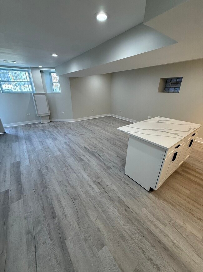 Photo - 2933 W Lexington St