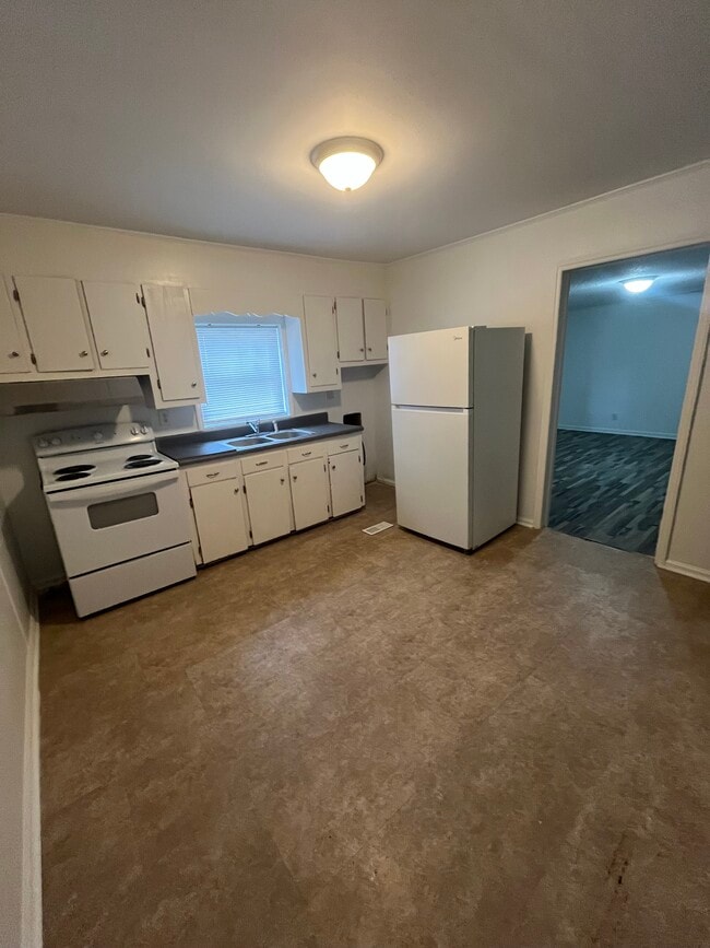 Photo - 3543-3549 S George St