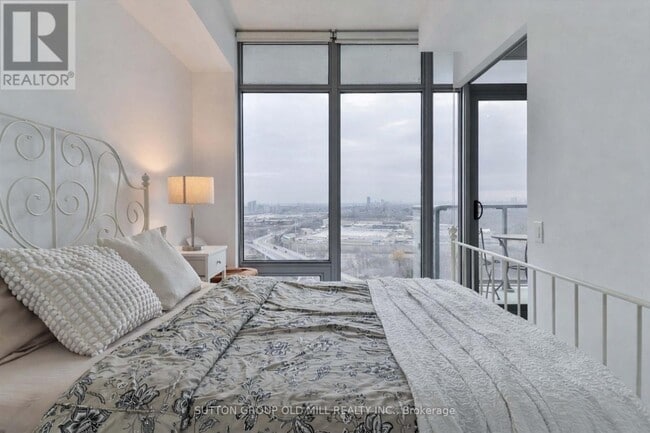 Photo - 105 The Queensway Unit 2109