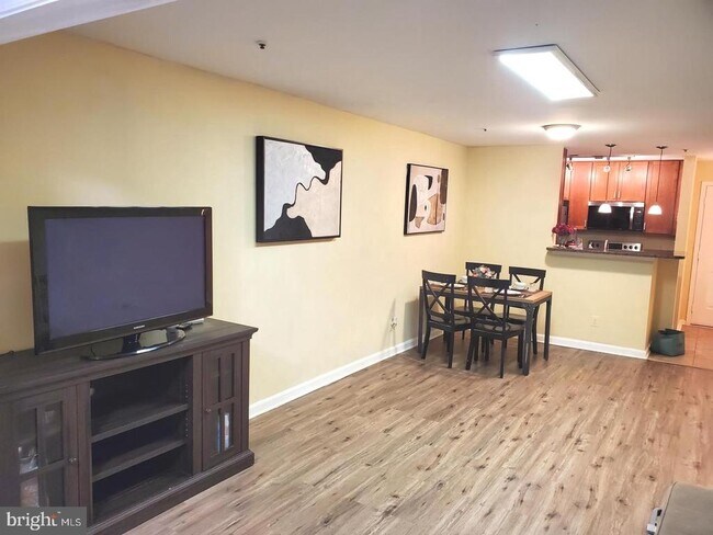 3176 Summit Square Dr Unidad 4-A3