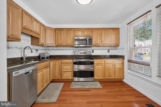Photo - 10522 Lime Tree Way