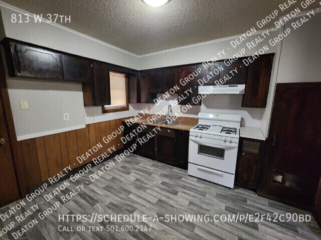 Photo - 813 W 37th St