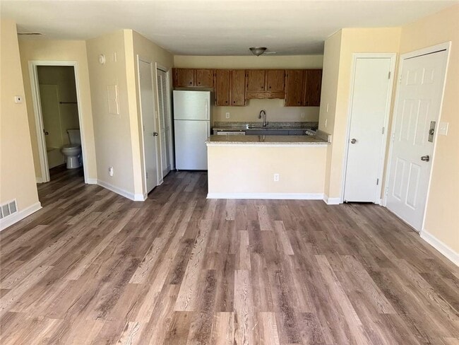 Photo - 1580 Oakpoint Dr SW Unit H