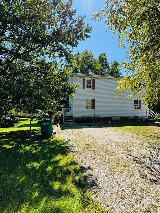 Photo - 275 Wakeman Ct NE