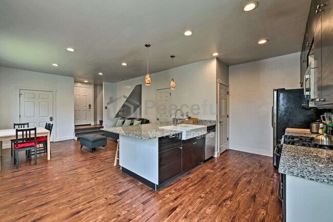 Photo - 462 E Haven Ave Unidad C 1