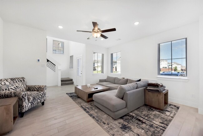 Photo - 10062 Rosette Dr
