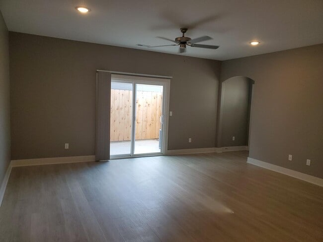 Building Photo - 12007 W 33rd St N Unit 12007 W. 33rd North Rental