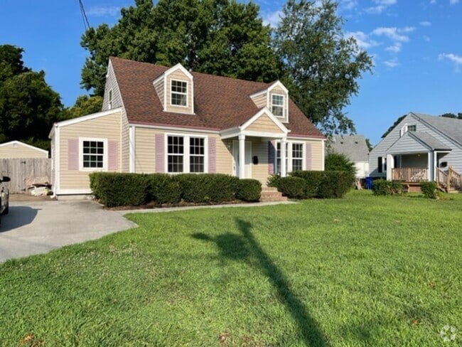 Building Photo - 8031 Roxboro Rd Rental