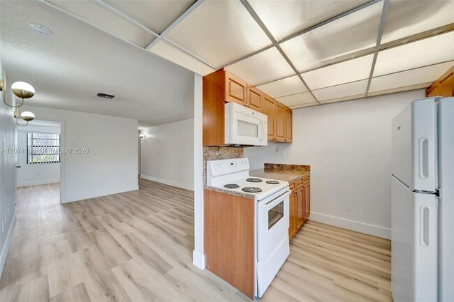 Photo - 777 SW 9th Ave Unit 301