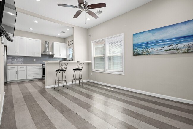 Photo - 1028 Avenue K