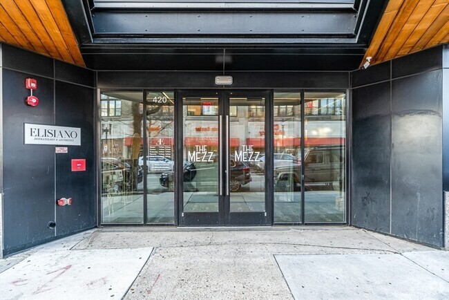 Building Photo - 420 W Broadway Unit 502 Rental
