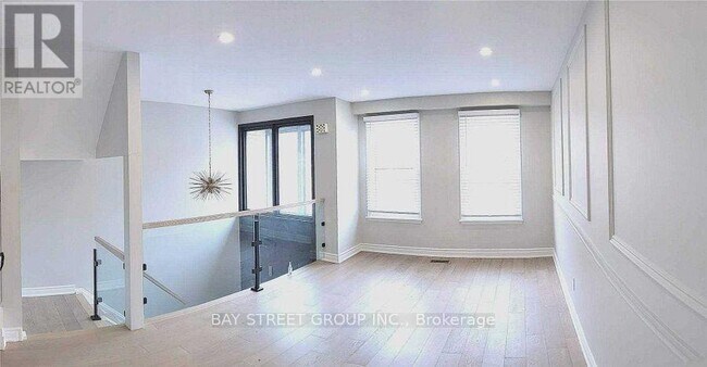 Photo - 1896 John St.