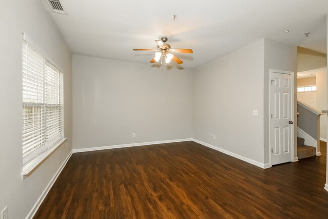 Photo - 204 Ranier Ct.