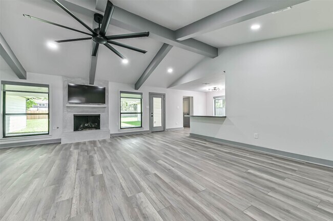 Photo - 4102 Honey Oaks Dr