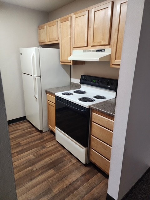 Photo - 2323 Shoreland Ave Unit 2323 Shoreland