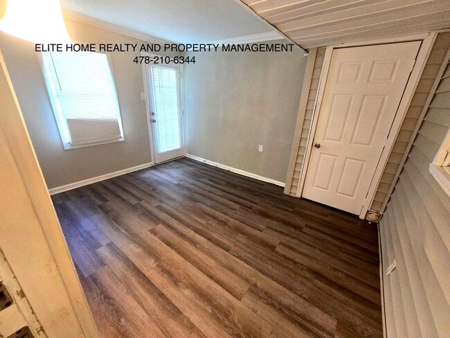 Photo - 810 Crestwood Terrace