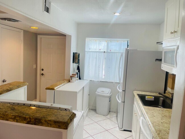 Photo - 139 Sparrow Dr Unit 2c