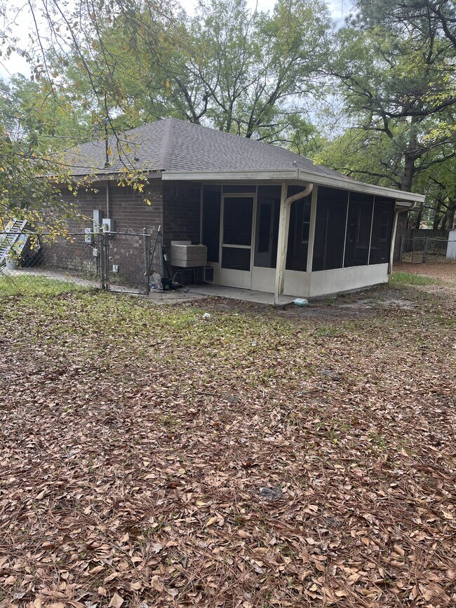 Photo - 1016 Farr Ct