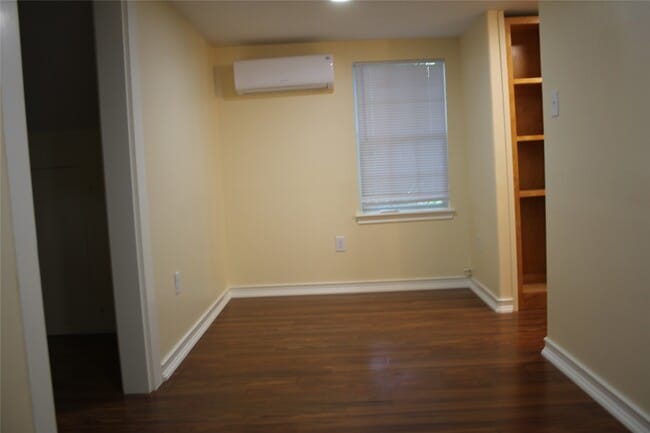 Photo - 7540 Ashburn St