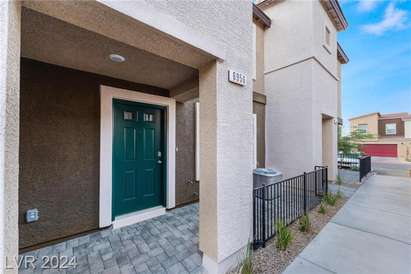 Brand New D.R. Horton Townhome in Gated No... - Brand New D.R. Horton Townhome in Gated No...