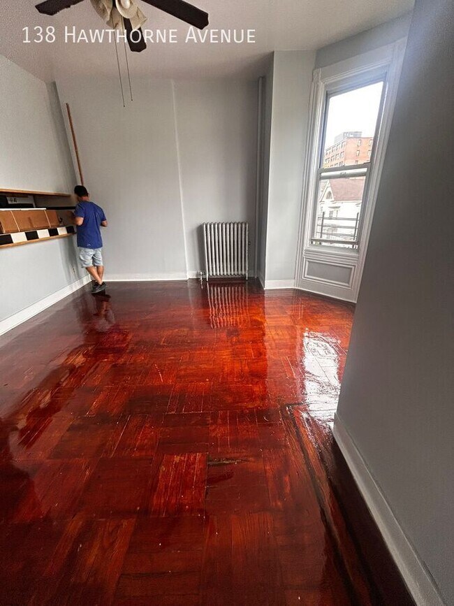 Photo - 138 Hawthorne Ave