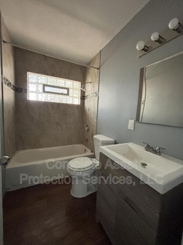 Photo - 910 W 56th Ave