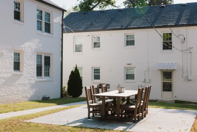12 South Magnolia