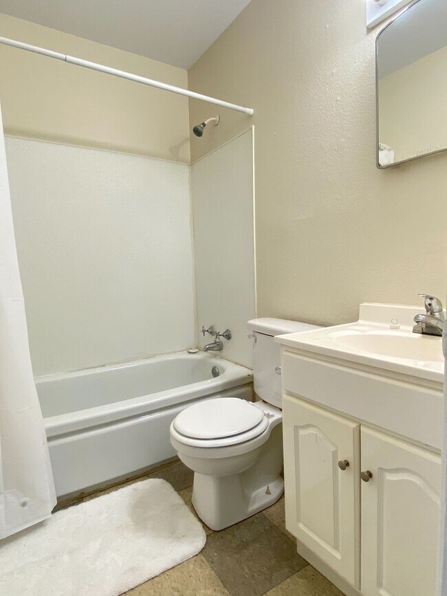 Photo - 3387 SW Brendan Ave Unidad 1