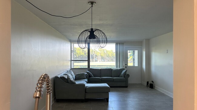 Photo - Waterfront Condo Living in Cove Cay – Bright & Comfortable Unit in Clearwater