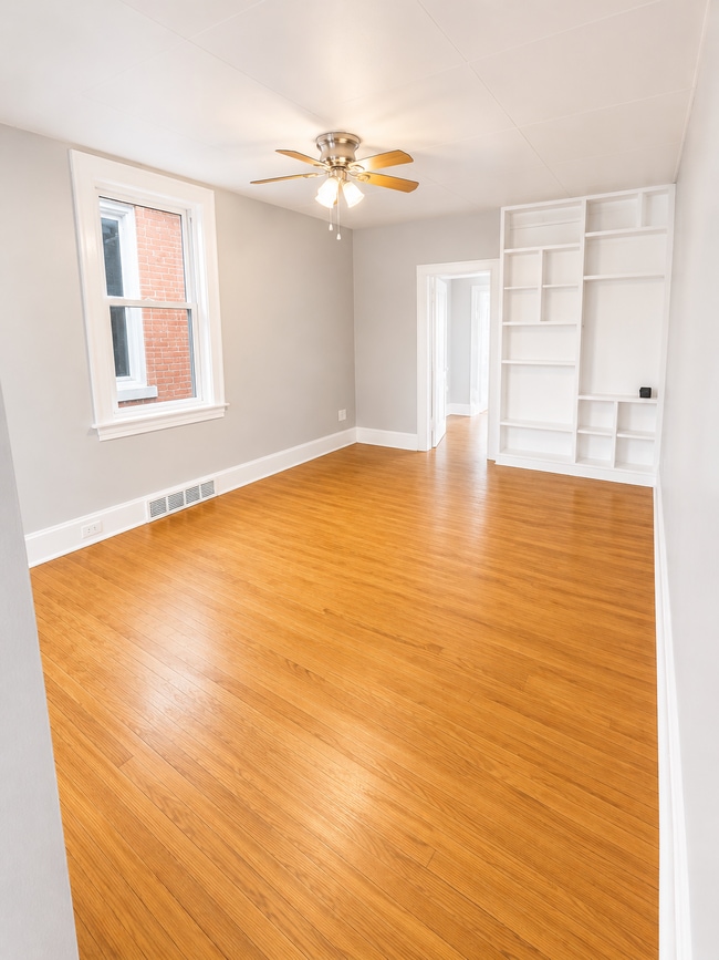 Building Photo - 1403 Methyl St Unit 1