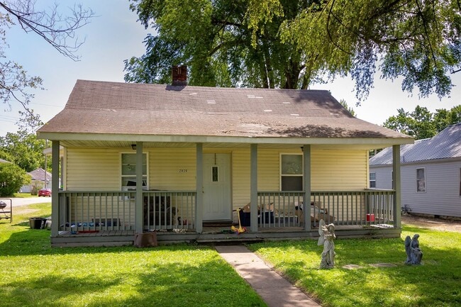 Building Photo - Dishwasher Included
