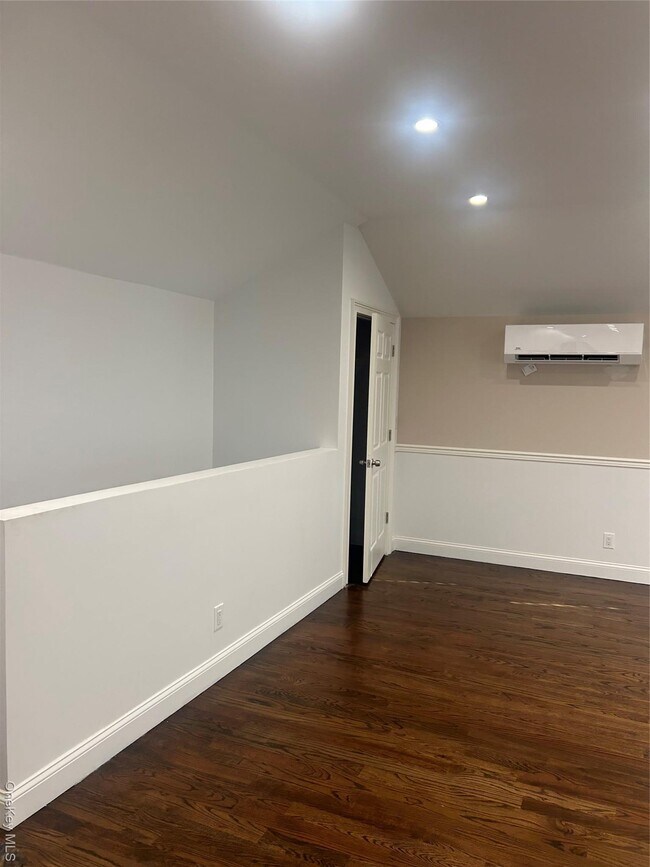 Photo - 147-24-147224 224th St Unit second floor