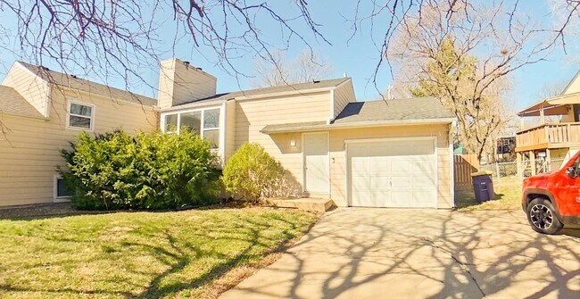 Photo - 3D Tour Available - Fenced-in Yard + Garag...