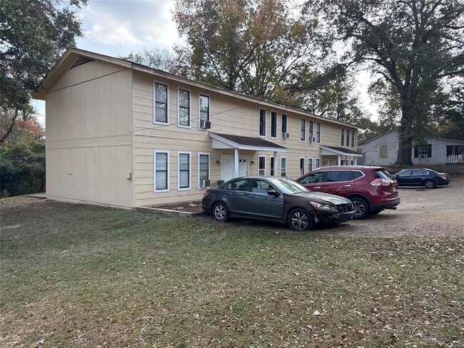 Photo - 813 Azalea St