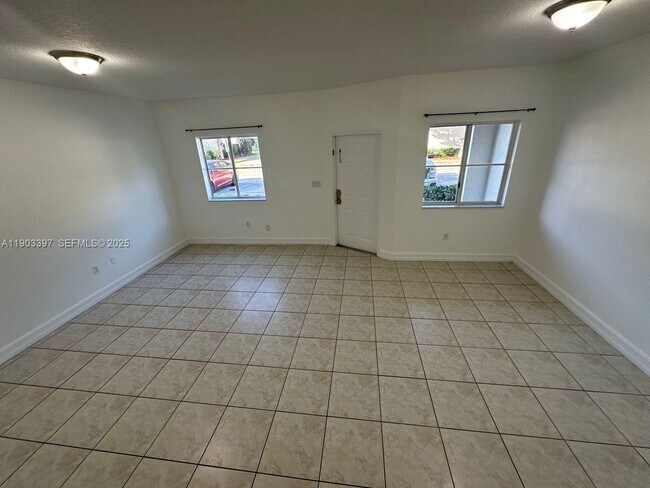 Photo - 1712 SE 31st Ct