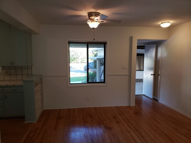 Photo - 5059 Serrania Ave