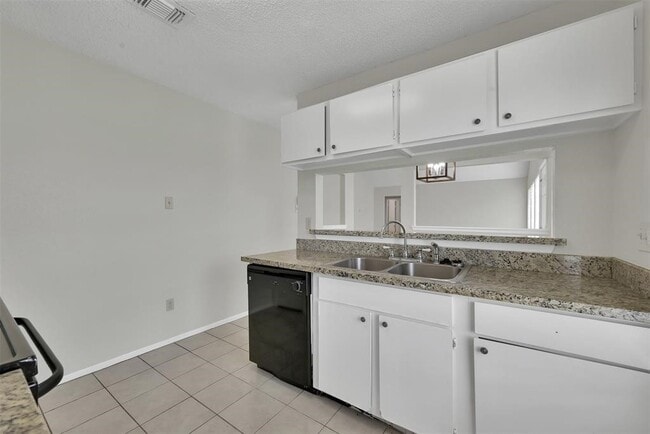Photo - 23522 Pebworth Pl