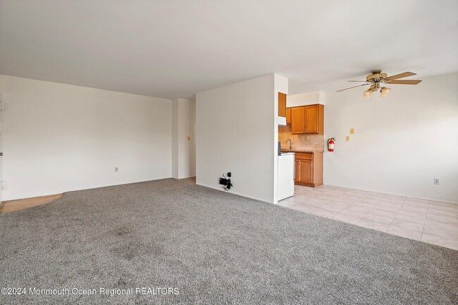 Photo - 80 Manchester Ct Unit F