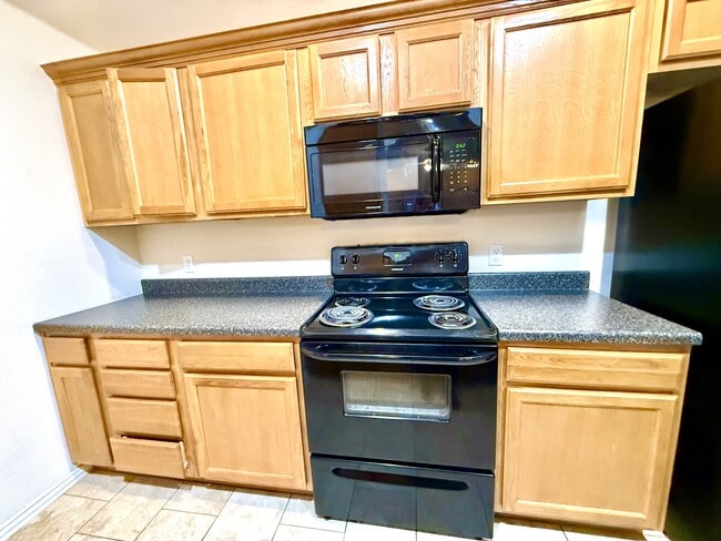 Photo - 4628 Lakeshore Dr