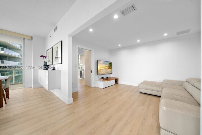 Photo - 2645 S Bayshore Dr Unit 601