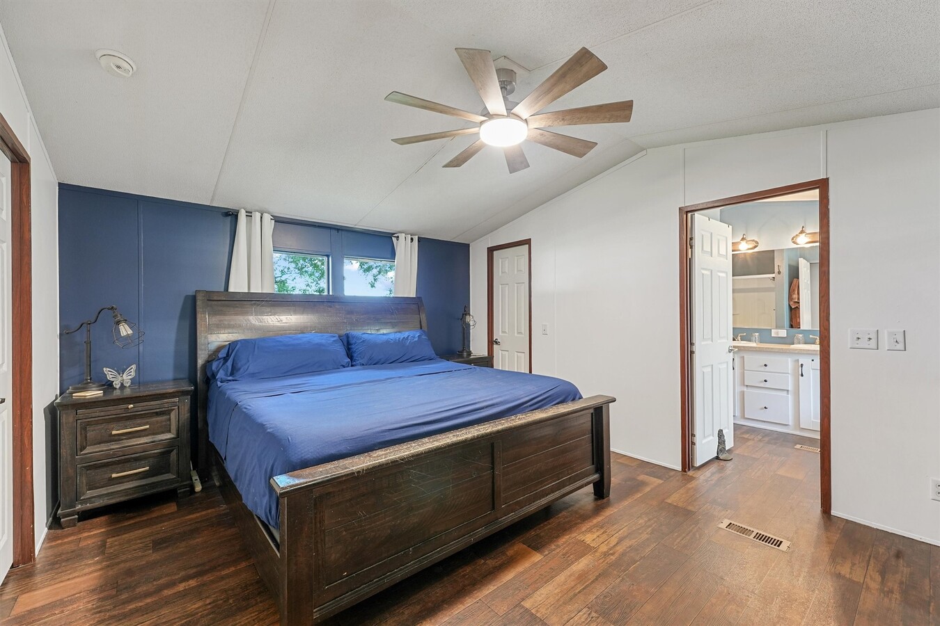 Photo - 106 County Road 3755