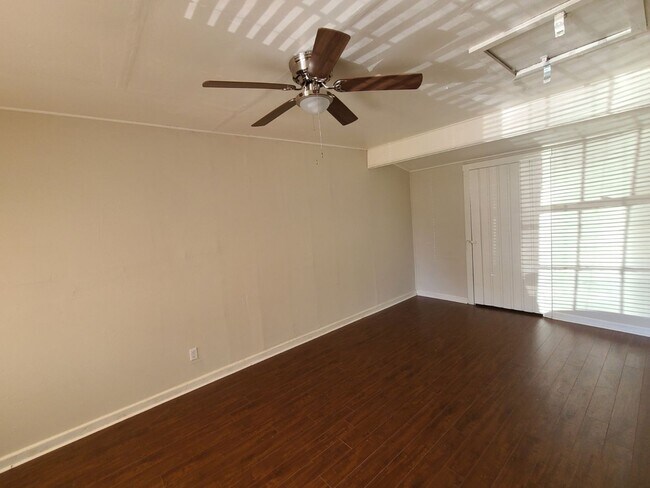 Photo - 1505 Alamo Ave Unit 1