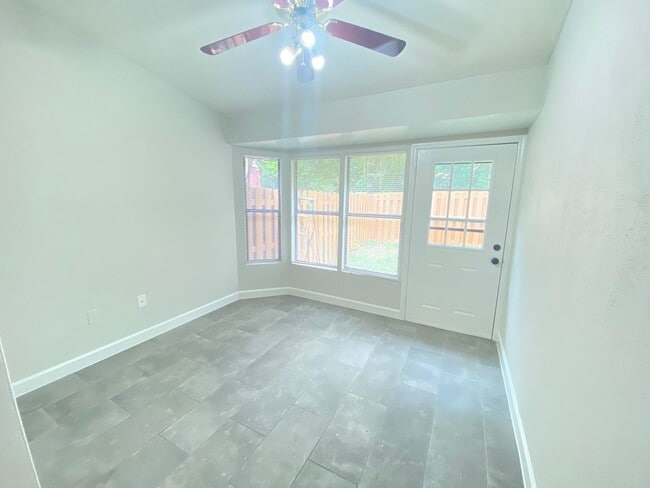 Photo - 208 Egret Ct