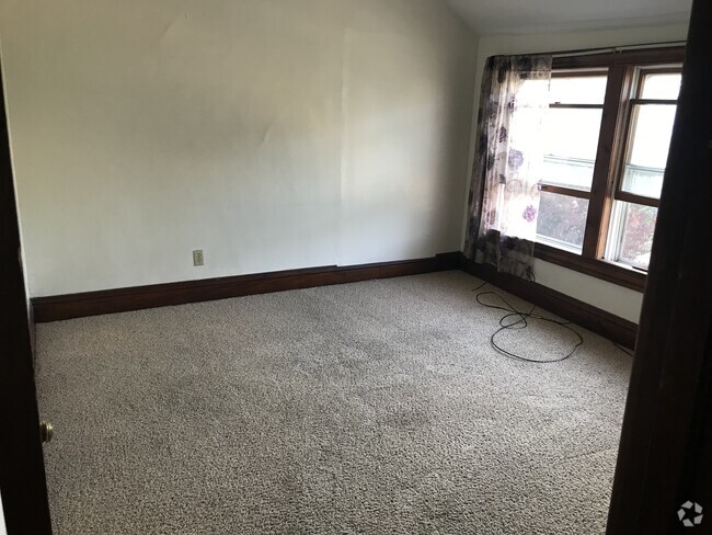 Building Photo - 404 N Main St Unit #3 Rental