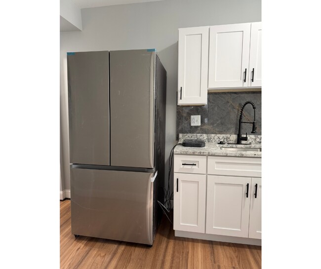 Photo - 101 Edgewood St Unit 1A AVAILABLE W/BATH $850