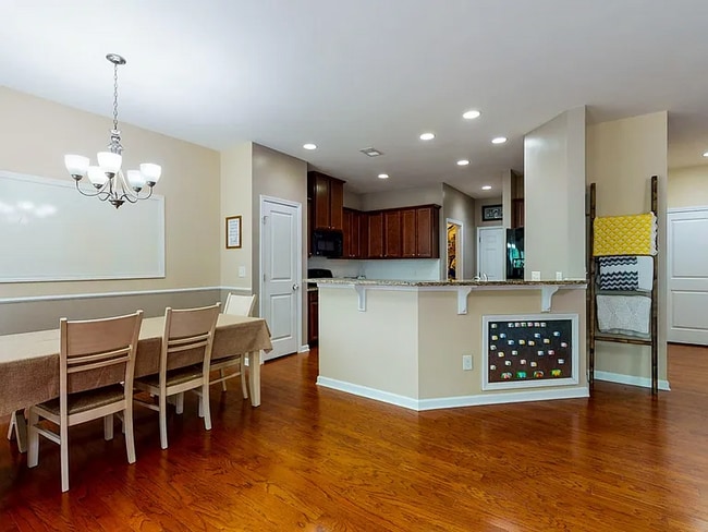 Photo - 106 Blackwater Way