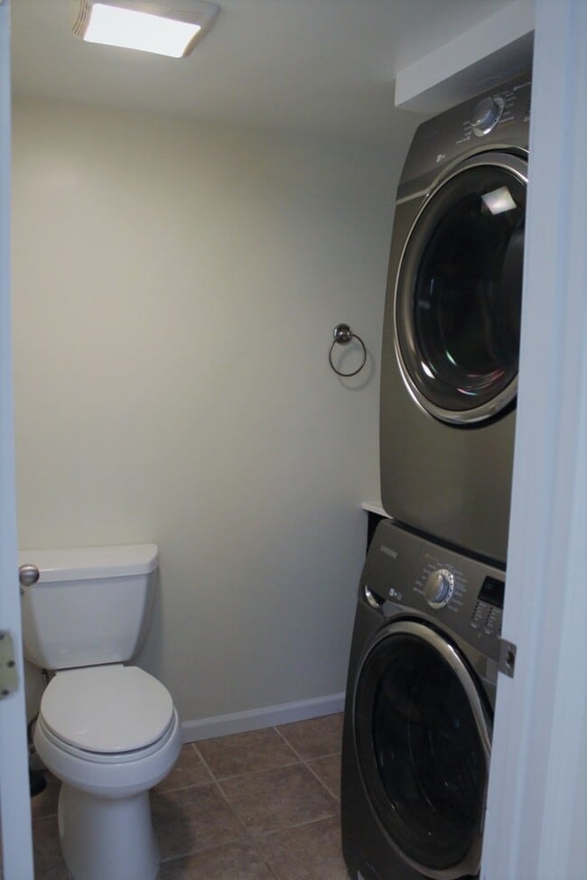 Photo - 440 Meadow Green Ln