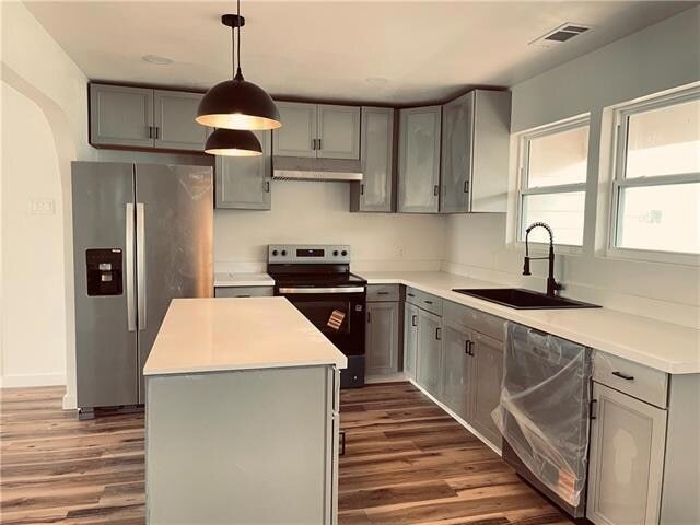 Photo - 601 Rouyer St