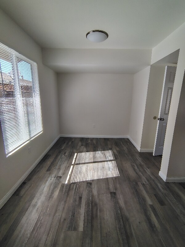 Photo - 2010 Larcus Ave