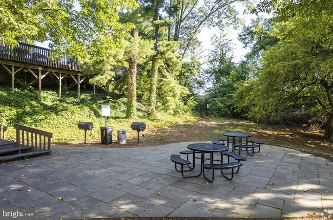 Photo - 284 Iven Ave Condo Unit 2B-258-3B